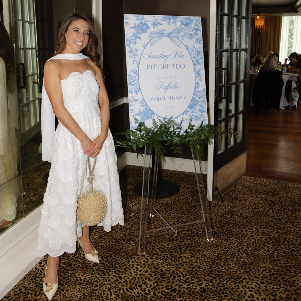 Yuri Kim Koko Dress in Eyelet
Bought from Revolve